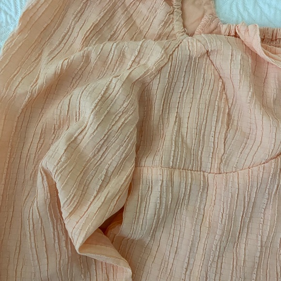 light pink long sleeve blouse - Picture 3 of 4